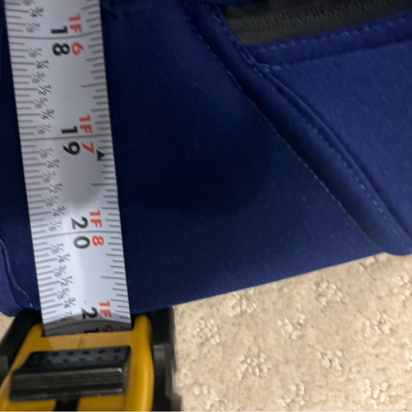 Huge price drop! Bernardo NWOT Women’s Blue Puffer Large - Picture 7 of 7